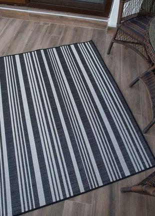 Ecology Outdoor Rug Black | 300bl