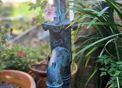 Cast Iron Garden Hand Pump – 62cm, Verdigris
