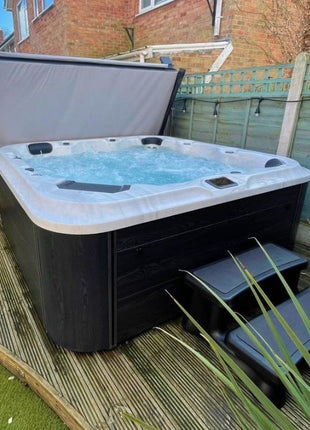 H2O 6000 Series 6-Seater (Twin-Pump) 32A Plug & Play Hot Tub