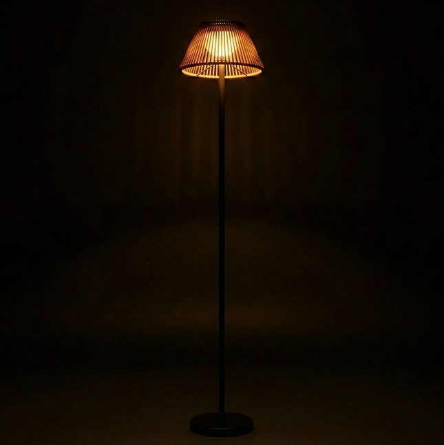 Zoluna SOFIE Solar Floor Lamp