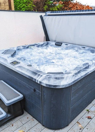 H2O 6000 Series 6-Seater (Twin-Pump) 32A Plug & Play Hot Tub
